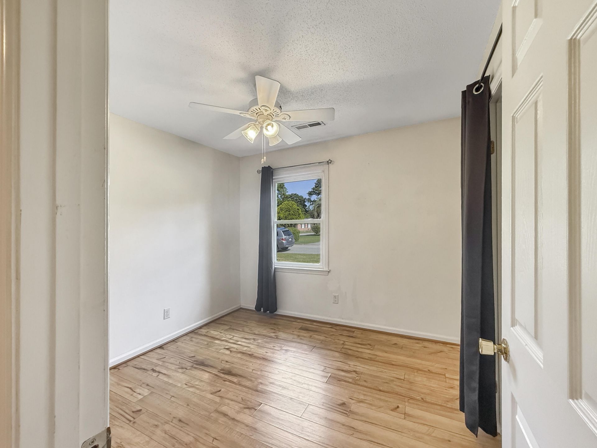 135 Mulberry Drive Photo 15