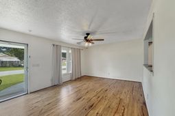 135 Mulberry Drive photo 4