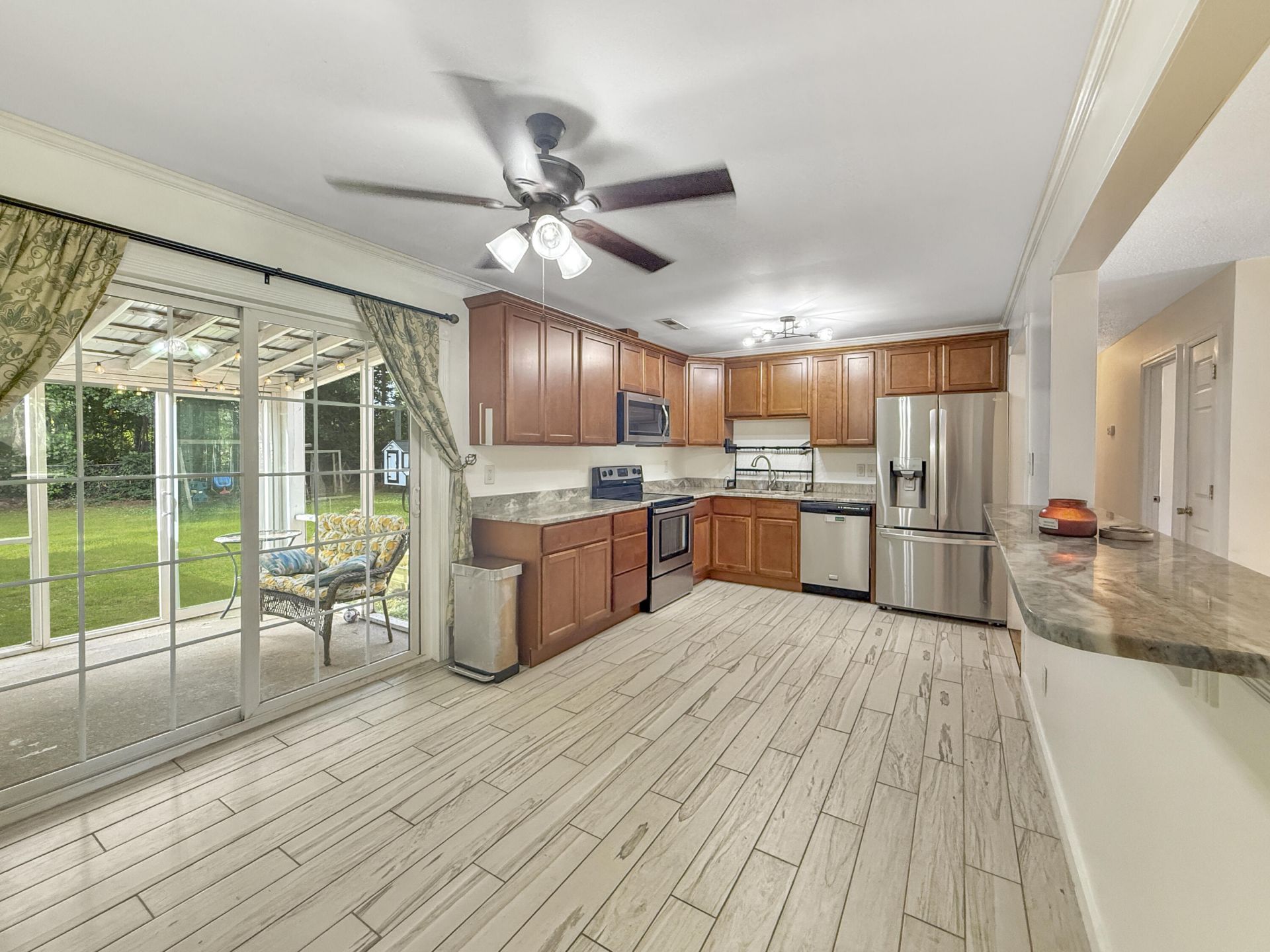 135 Mulberry Drive Photo 4