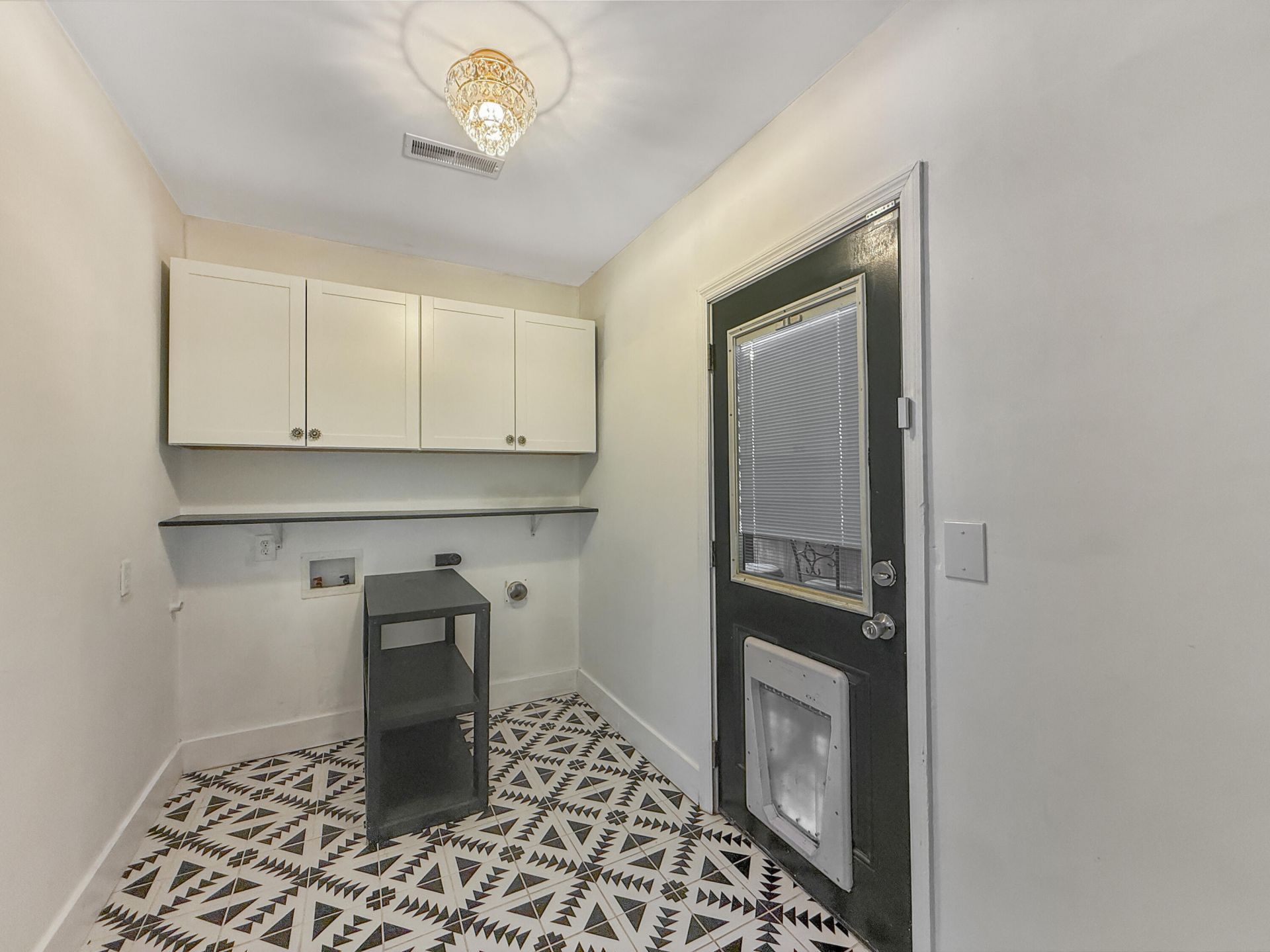 135 Mulberry Drive Photo 9