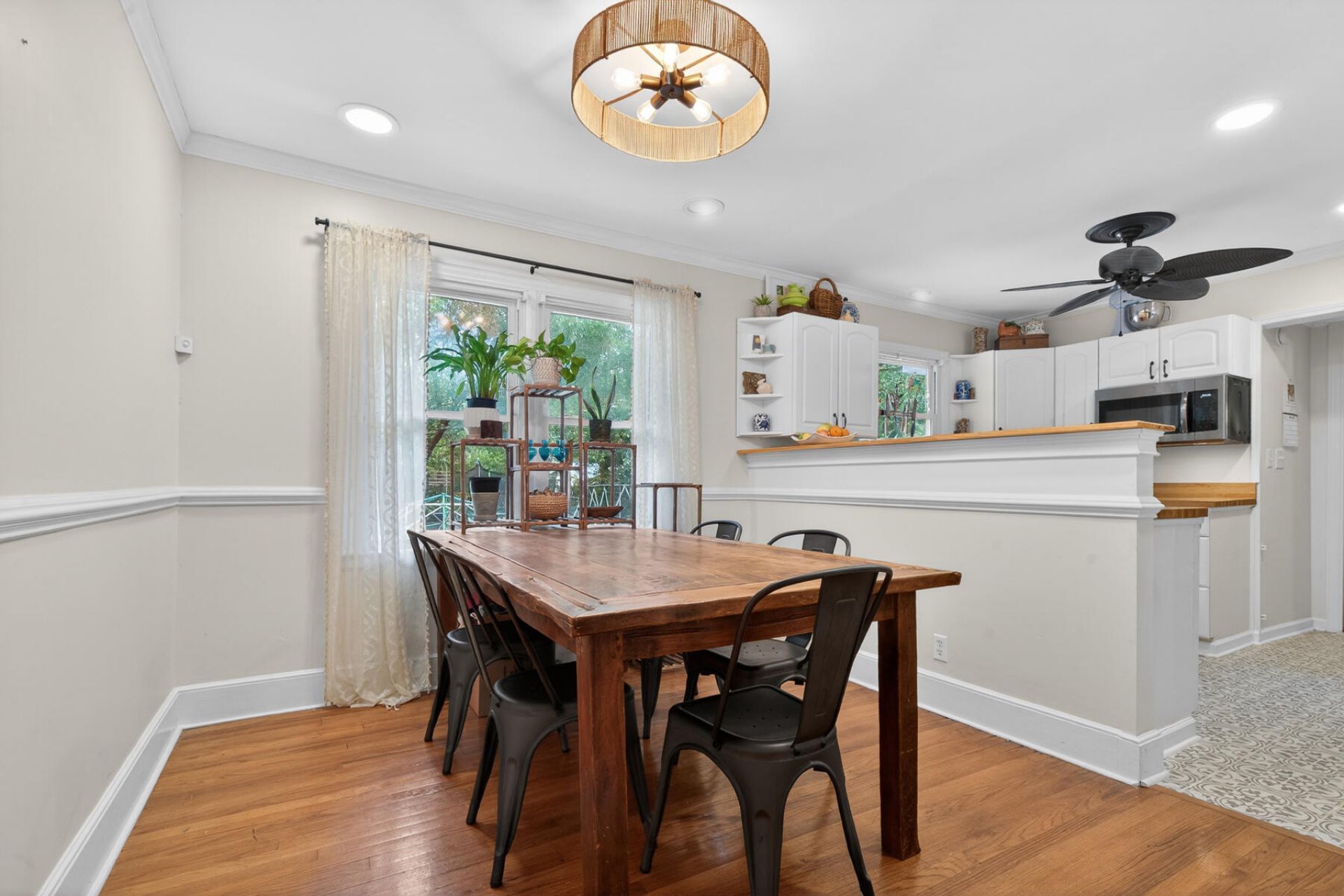 206 N Winter Street Photo 17