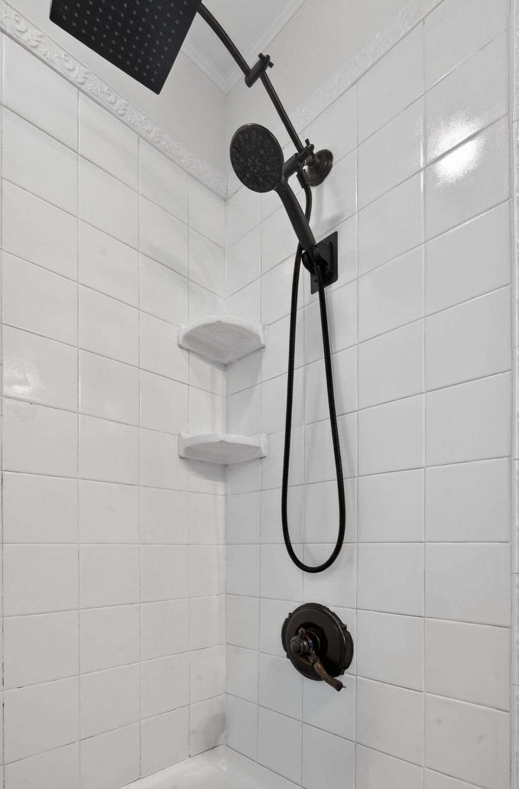 206 N Winter Street Photo 23