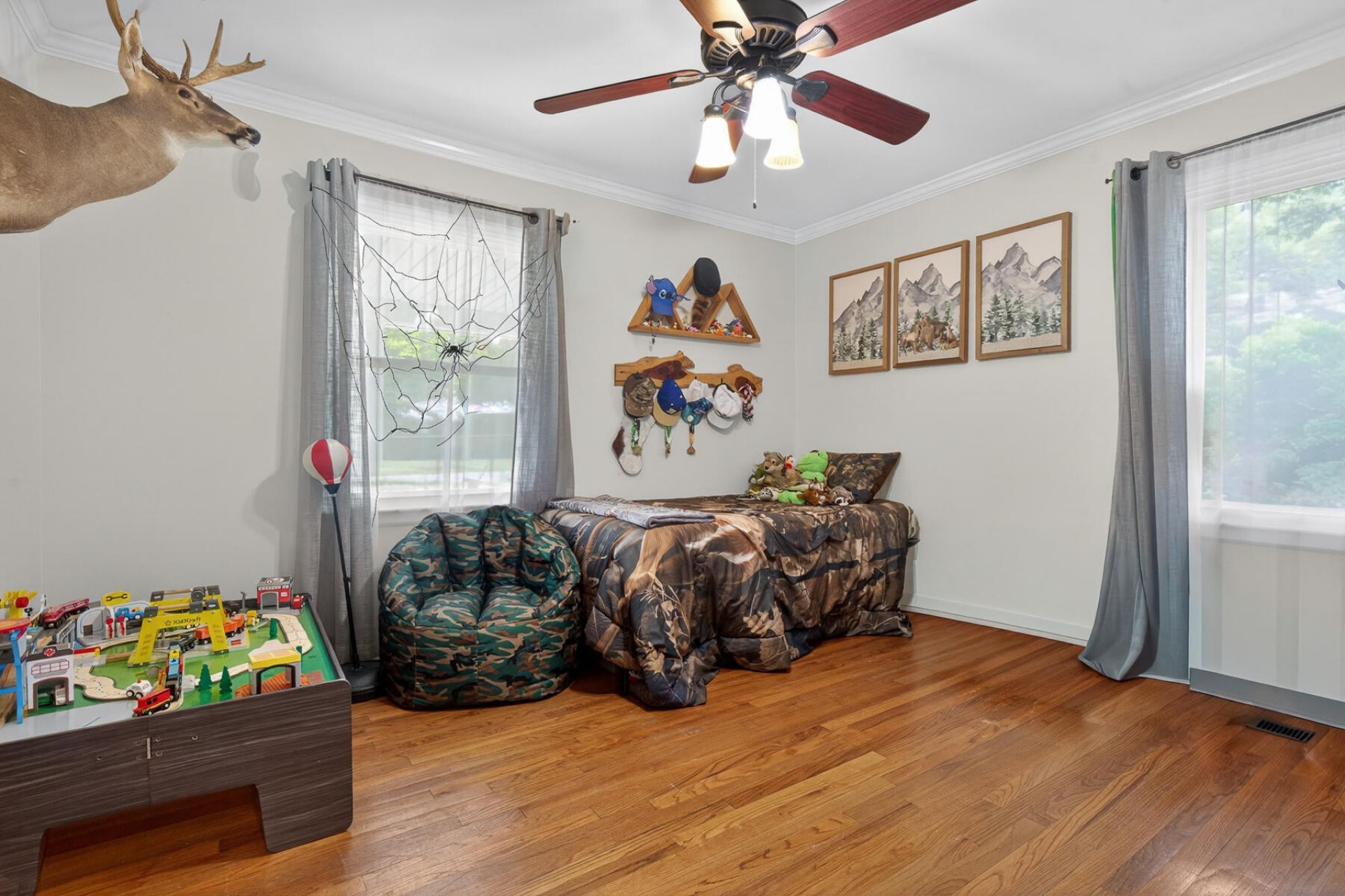 206 N Winter Street Photo 25