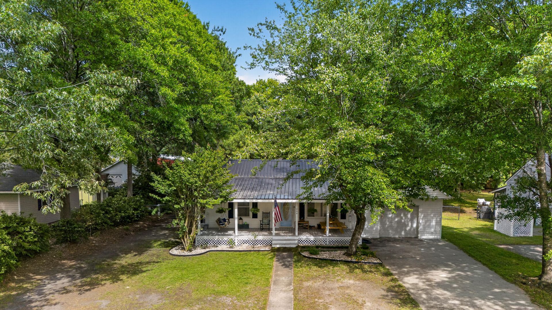 206 N Winter Street Photo 4