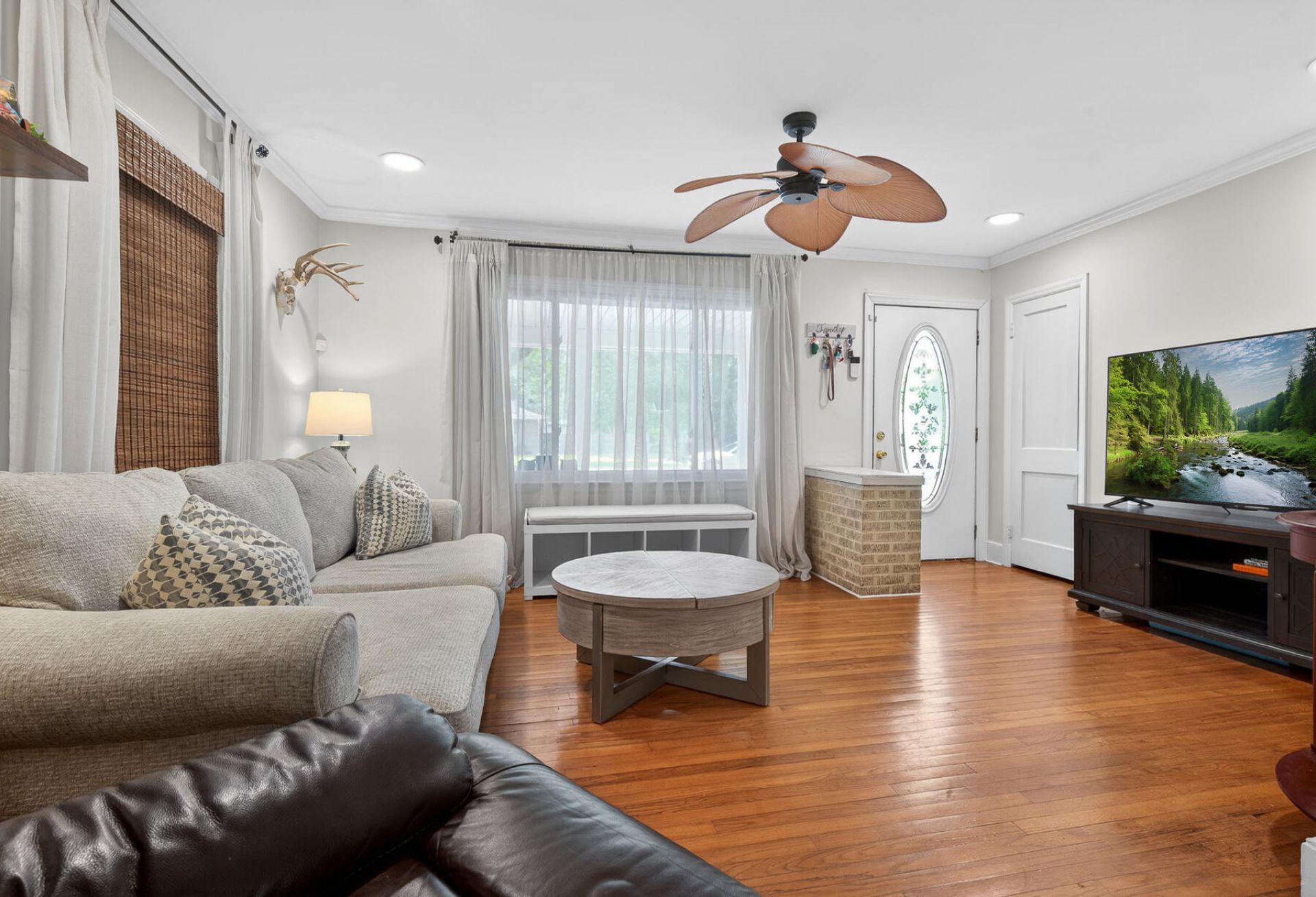 206 N Winter Street Photo 8