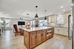 250 Twin Ponds Drive photo 4