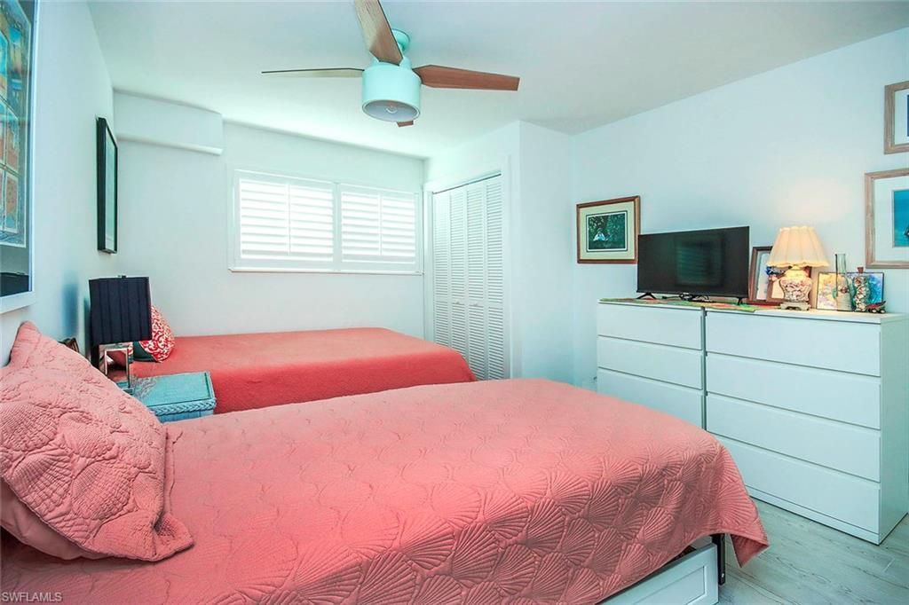 561 Periwinkle Way, Unit F3, Sanibel, FL 33957 Photo