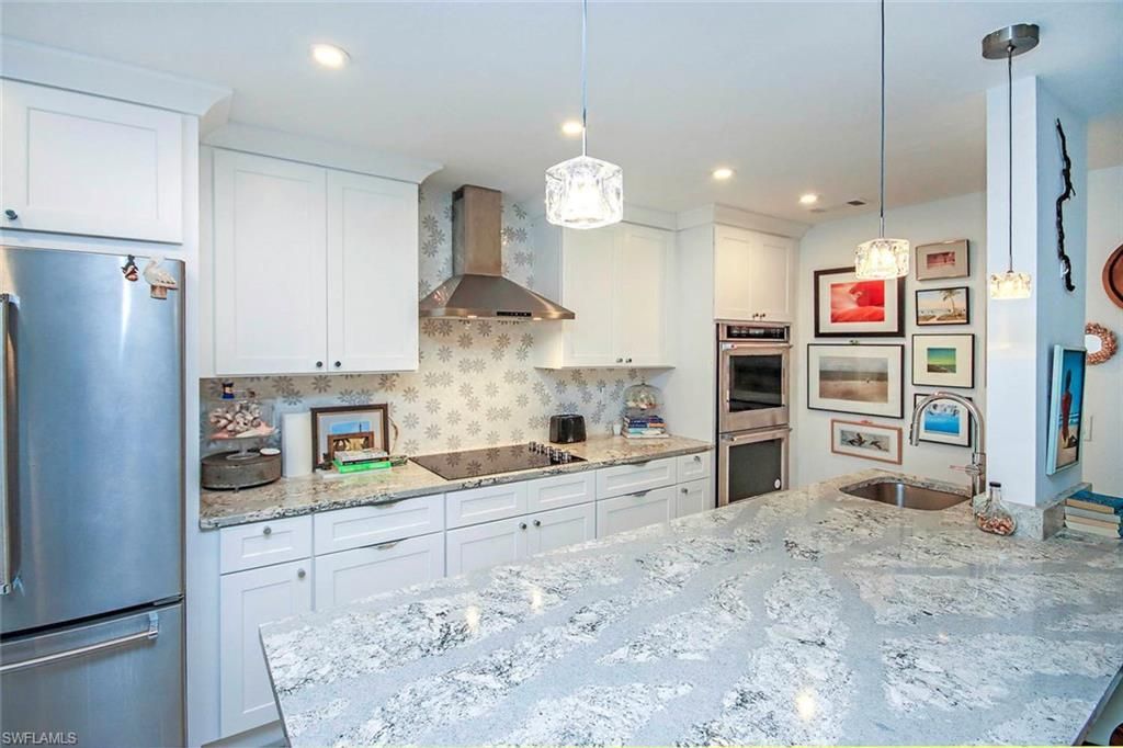 561 Periwinkle Way, Unit F3, Sanibel, FL 33957 Photo