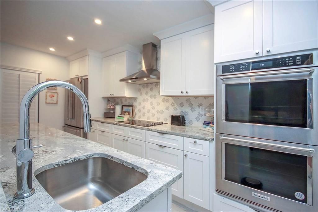 561 Periwinkle Way, Unit F3, Sanibel, FL 33957 Photo