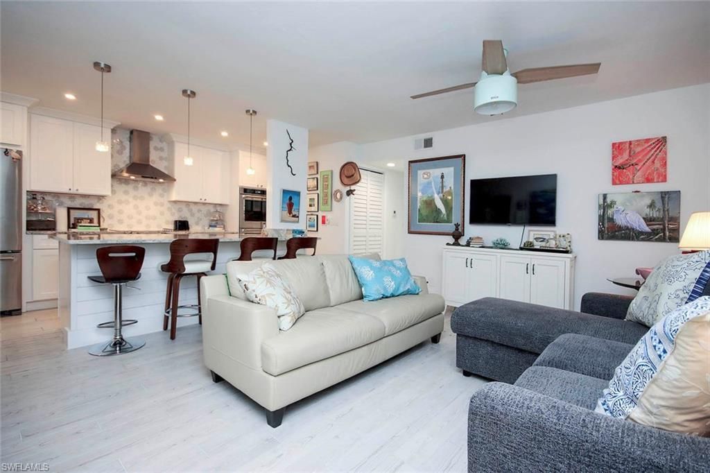 561 Periwinkle Way, Unit F3, Sanibel, FL 33957 Photo