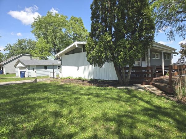 313 S McKinley Street , Mansfield, IL 61854