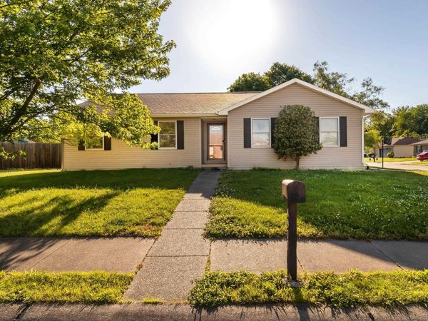 4911 Yellowstone Drive, Newburgh, IN 47630