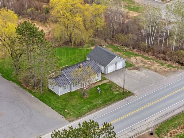 3237 Broadway , Glenburn, ME 04401