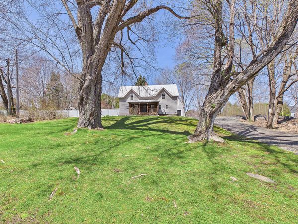 990 Pond Road , Sidney, ME 04330