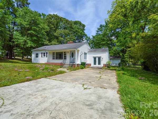 605 Gillsbrook Road , Lancaster, SC 29720