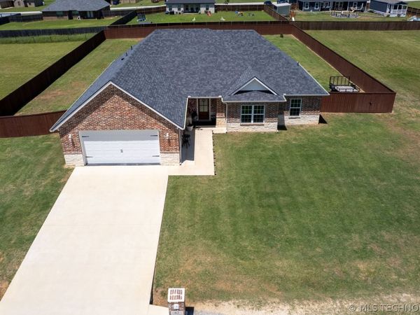 62 Bull Run Road, Calera, OK 74730