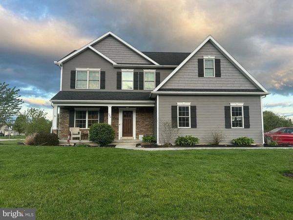 200 IRISH DRIVE, NEW OXFORD, PA 17350