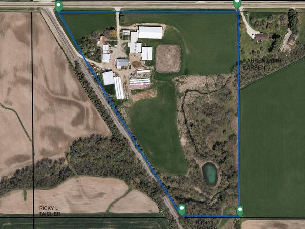 5182 Frontier Road, Denmark, WI 54208