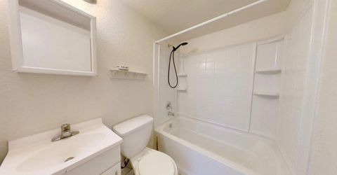 605 S Main St, Manteca, CA 95337 Photo