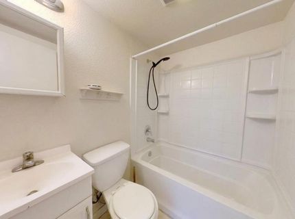 605 S Main St, Manteca, CA 95337 Photo
