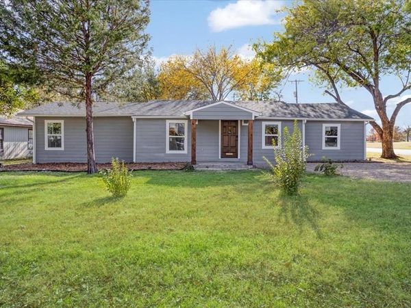 450 Hickory Street , Lewisville, TX 75057