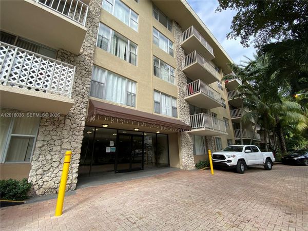 1805 Sans Souci Blvd , Unit 419, North Miami, FL 33181