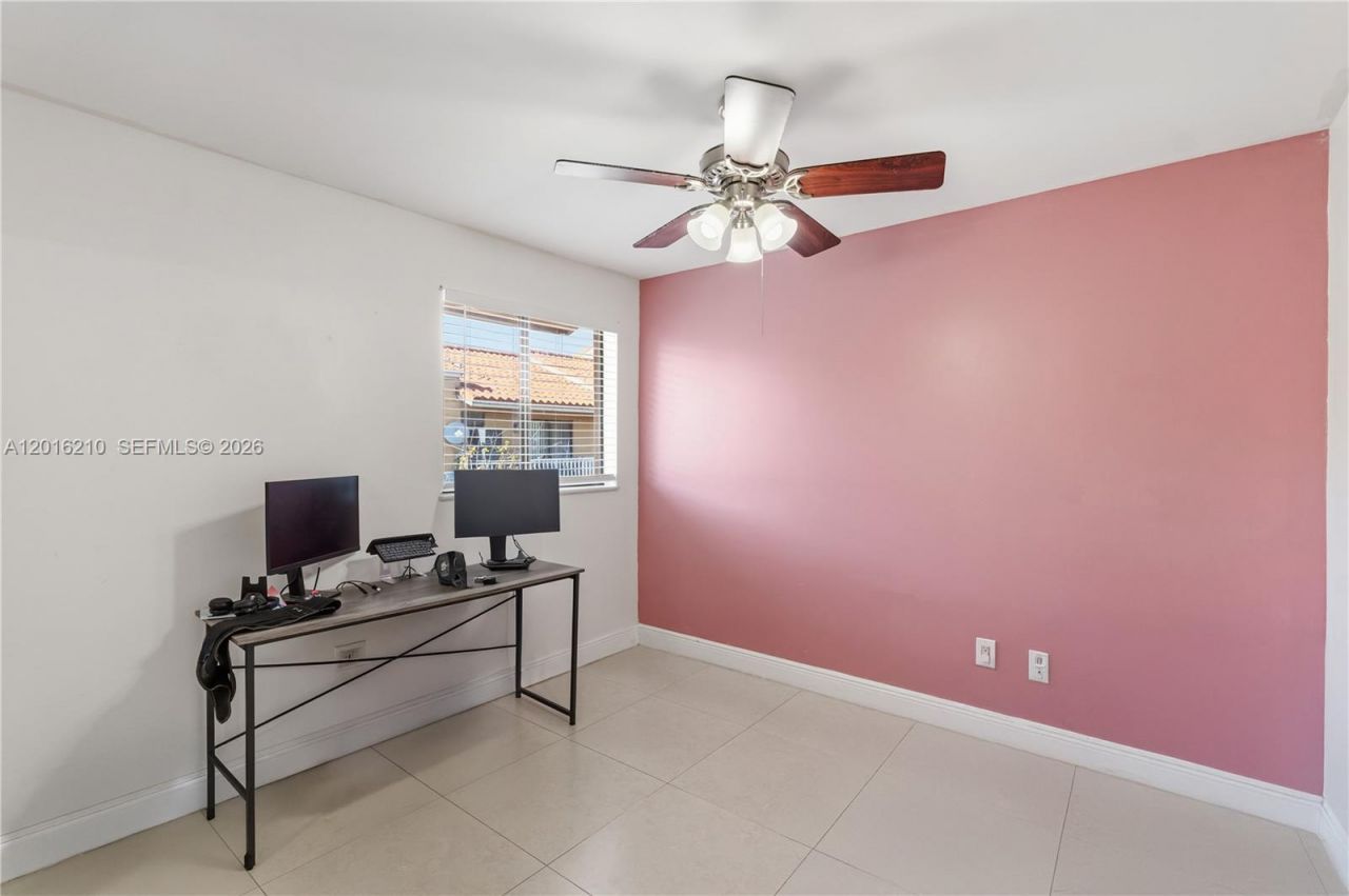 2735 W 60th Pl , Unit 204, Hialeah, FL 33016 Photo
