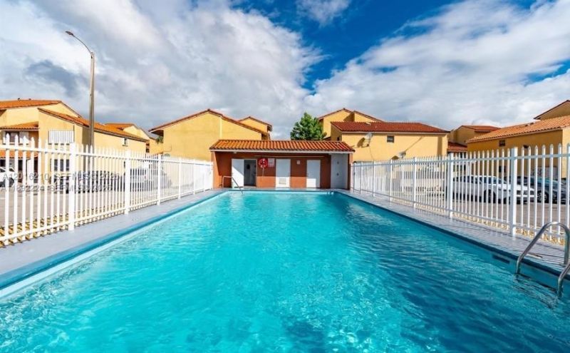 2735 W 60th Pl , Unit 204, Hialeah, FL 33016 Photo