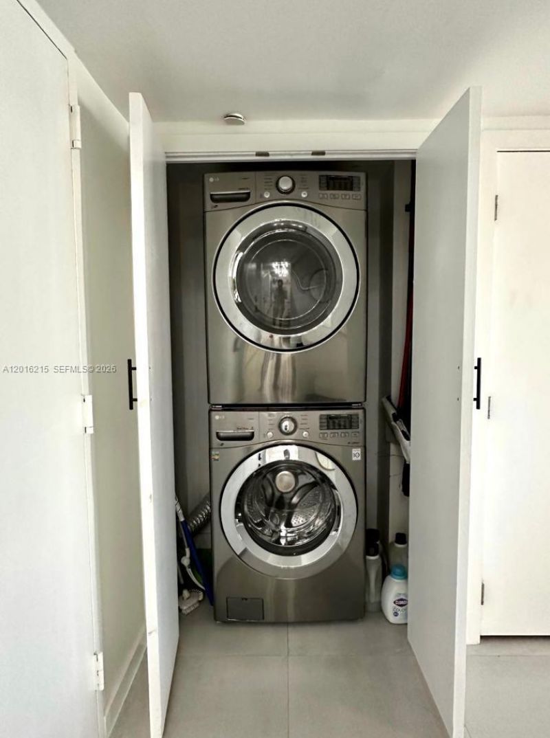 1800 NE 114th St , Unit 2305, Miami, FL 33181 Photo