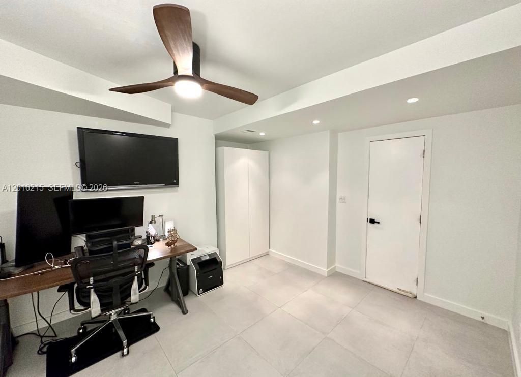 1800 NE 114th St , Unit 2305, Miami, FL 33181 Photo