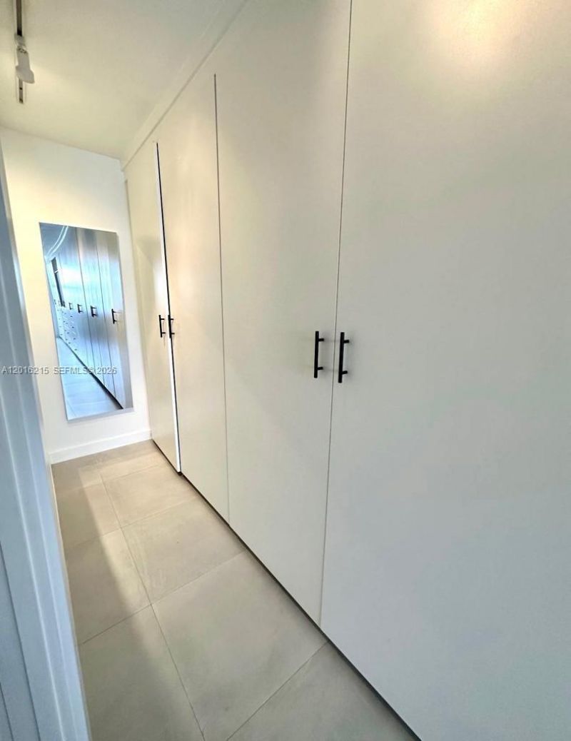 1800 NE 114th St , Unit 2305, Miami, FL 33181 Photo