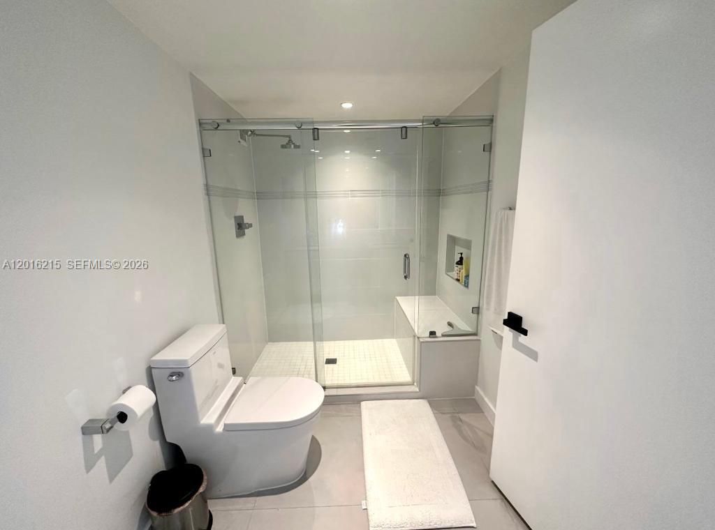 1800 NE 114th St , Unit 2305, Miami, FL 33181 Photo