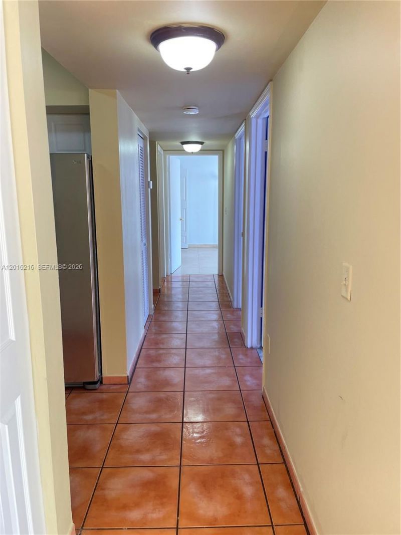 6255 Kendale Lakes Cir , Unit 116, Miami, FL 33183 Photo