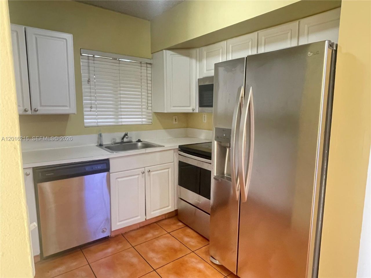 6255 Kendale Lakes Cir , Unit 116, Miami, FL 33183 Photo