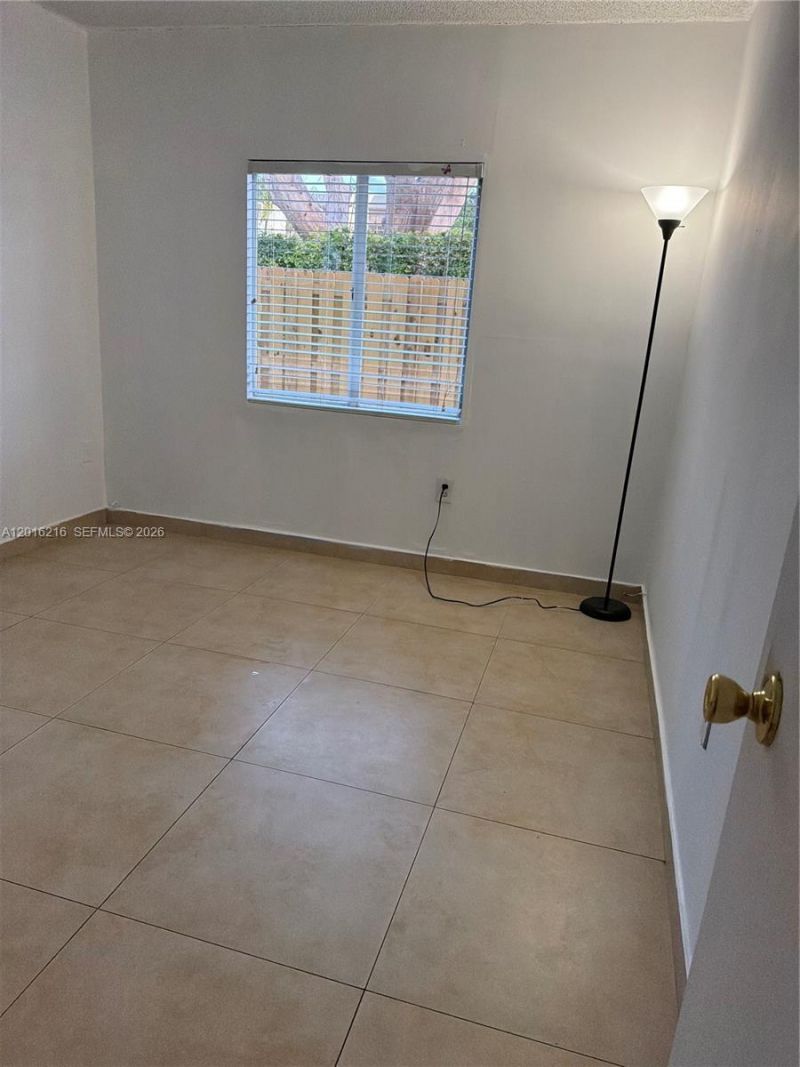 6255 Kendale Lakes Cir, Unit 116, Miami, FL 33183 Photo