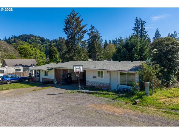 11766 WALNUT AVE, Mapleton, OR 97453