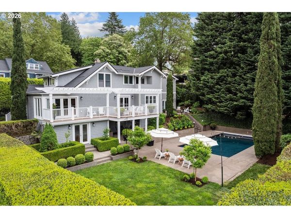 3812 SE ELLIS ST, Portland, OR 97202