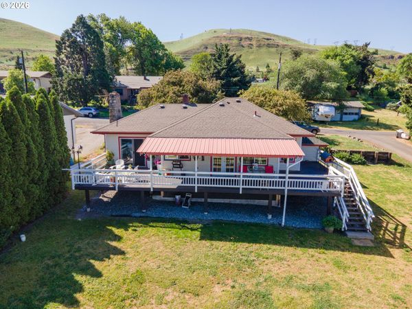 2215 E 16TH ST, The Dalles, OR 97058