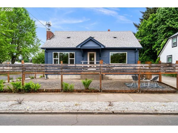 3327 SE 50TH AVE, Portland, OR 97206