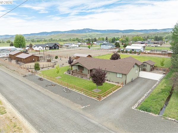 975 N 10TH ST, Union, OR 97883