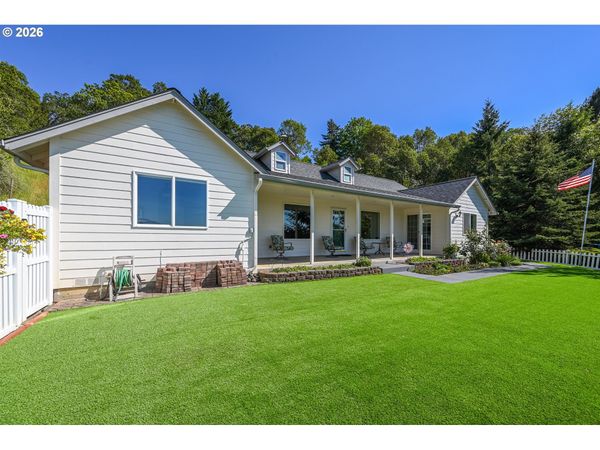1220 NE CAMBRIAN CT, Roseburg, OR 97470
