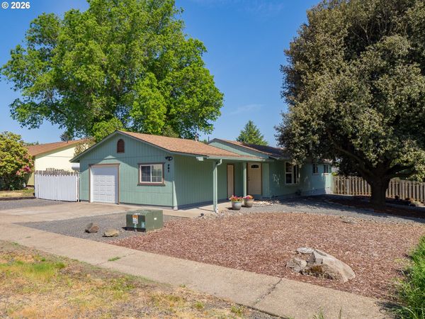 791 SW LINDEN LN, Dundee, OR 97115