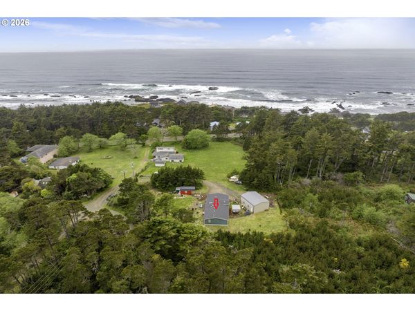 8490 NW SEAL ROCK ST, Seal Rock, OR 97376