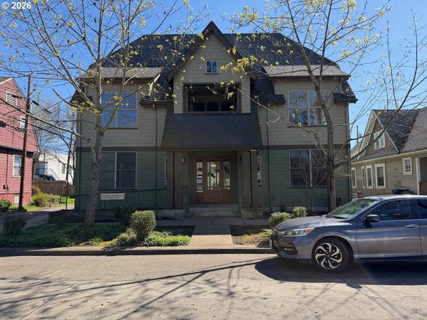 260 W 12TH AVE, Eugene, OR 97401
