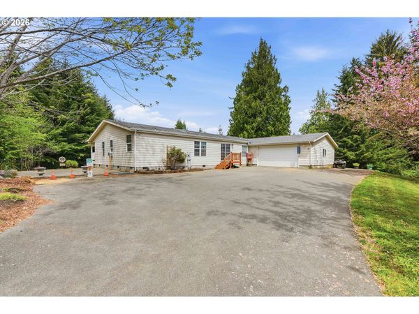 61513 RICHMOND WAY, Coos Bay, OR 97420
