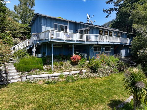 29670 PARK TER, Gold Beach, OR 97444