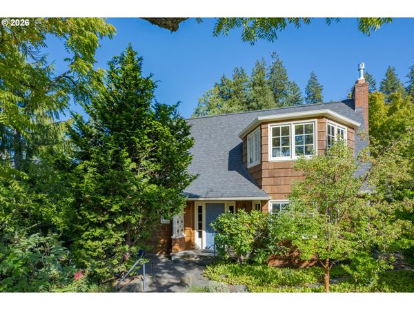 1669 FAIRMOUNT BLVD, Eugene, OR 97403