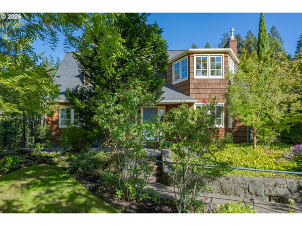 1669 FAIRMOUNT BLVD, Eugene, OR 97403