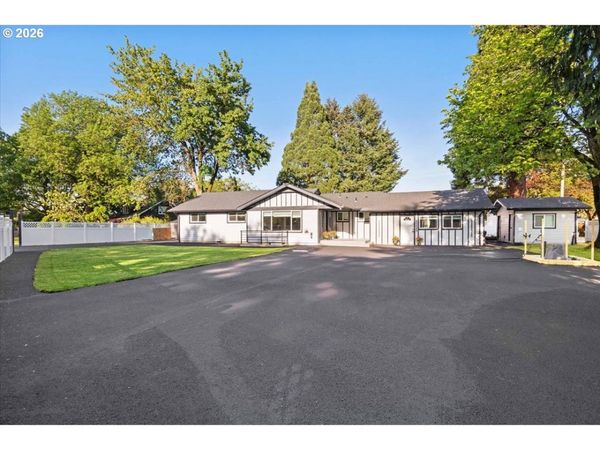 1123 JAYS DR, Keizer, OR 97303
