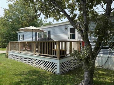 8 Sir Lancelot Drive, Exeter, NH 03833